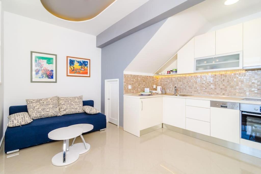 Sea View Apartment 10 Minutes Walk From Old City Dubrovnik Exterior photo